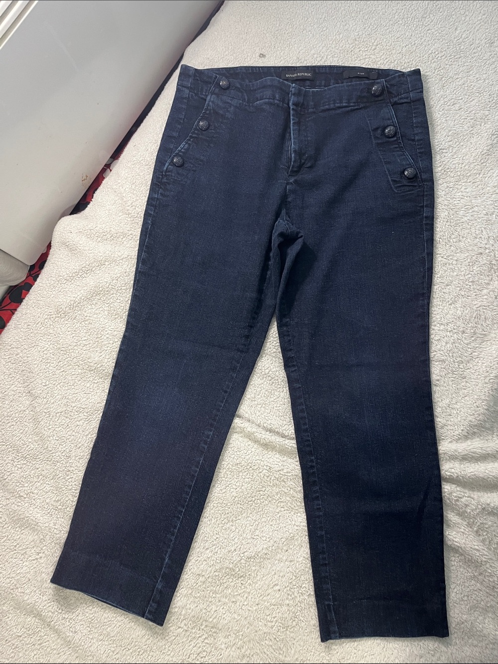 Banana Republic Dark Navy Straight-Leg Womenโs Jeans B017